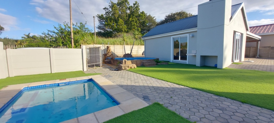 3 Bedroom Property for Sale in Albertinia Western Cape